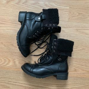 SODA combat style leather boots